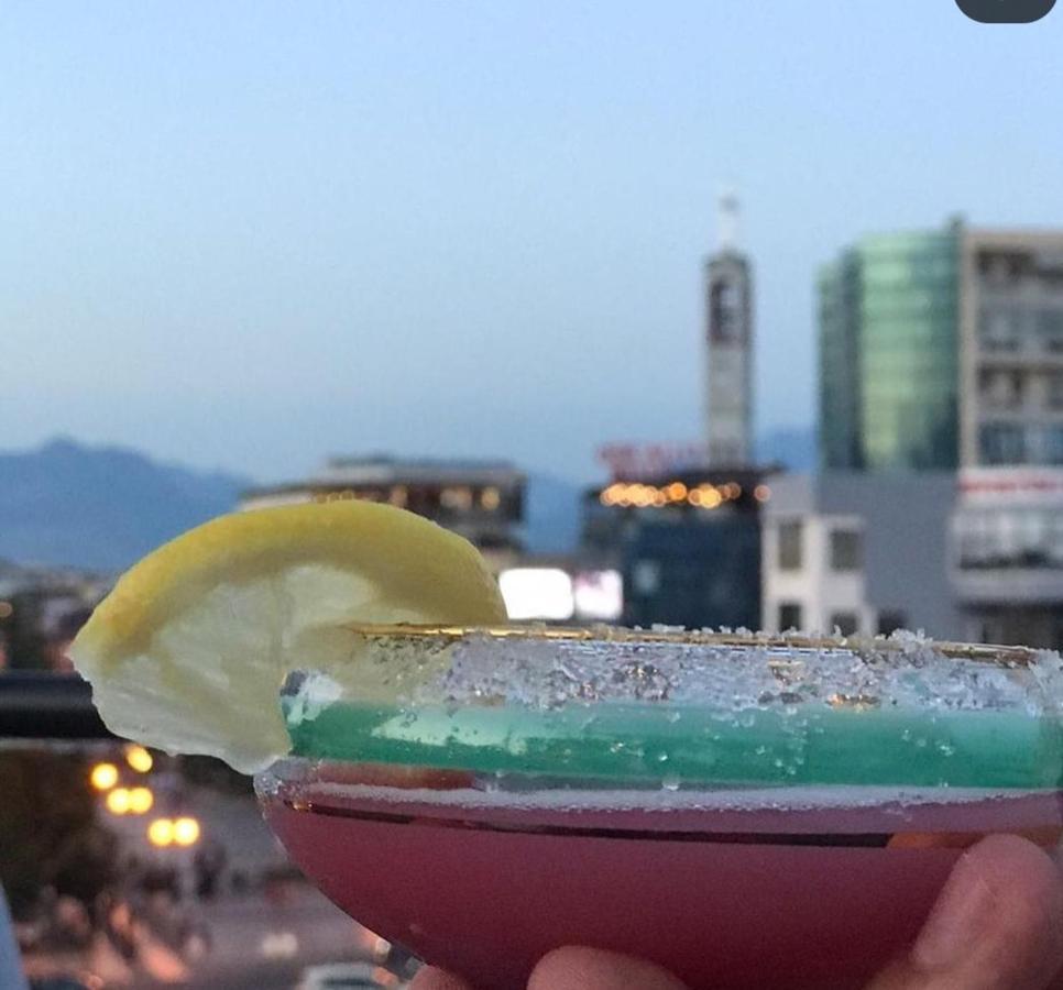 The Rooftop Hostel Shkodër エクステリア 写真