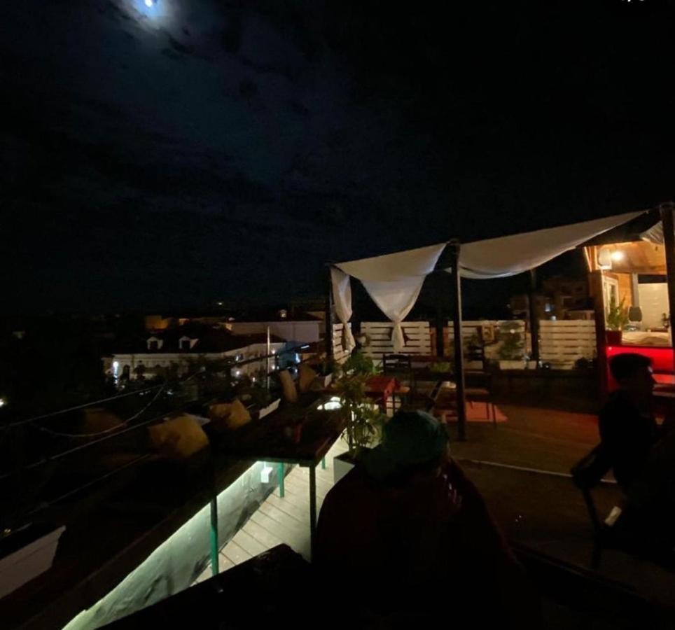 The Rooftop Hostel Shkodër エクステリア 写真