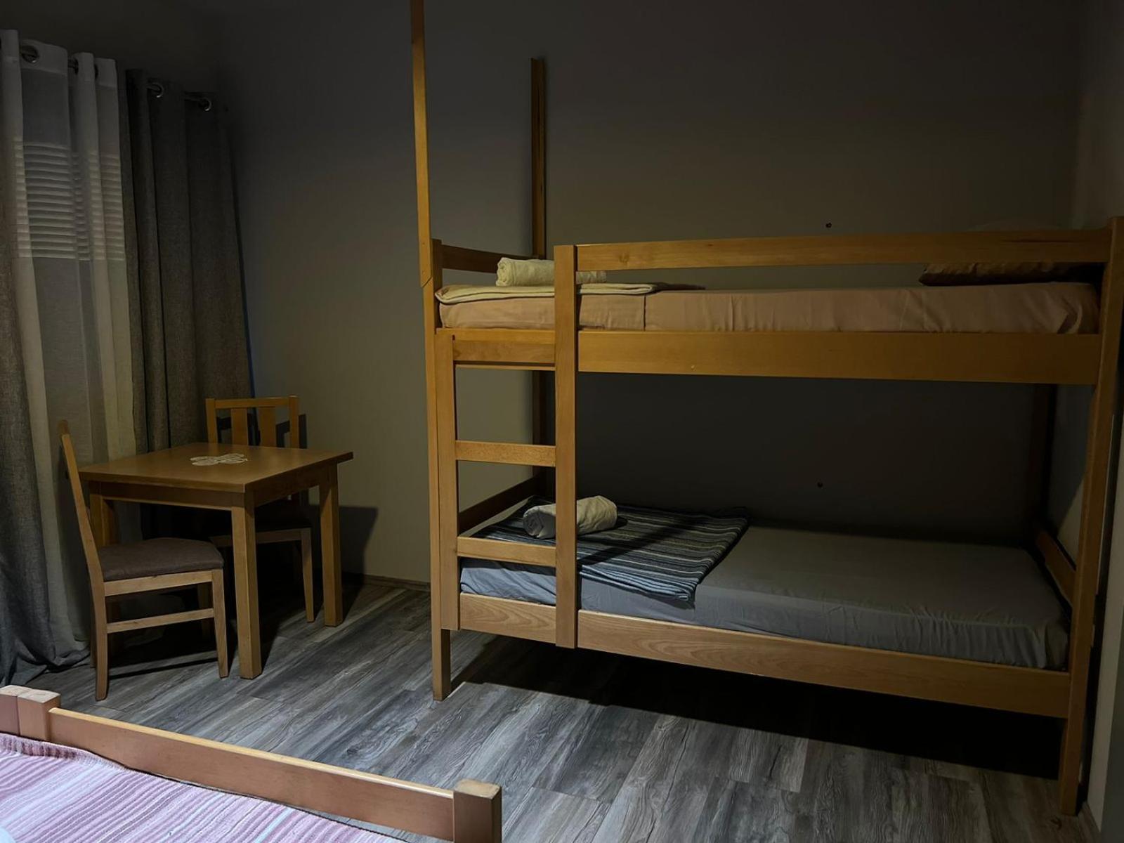 The Rooftop Hostel Shkodër 部屋 写真